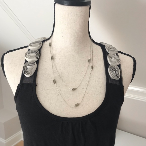 Black flower embellished Top. Size S. NWT - Picture 3 of 6